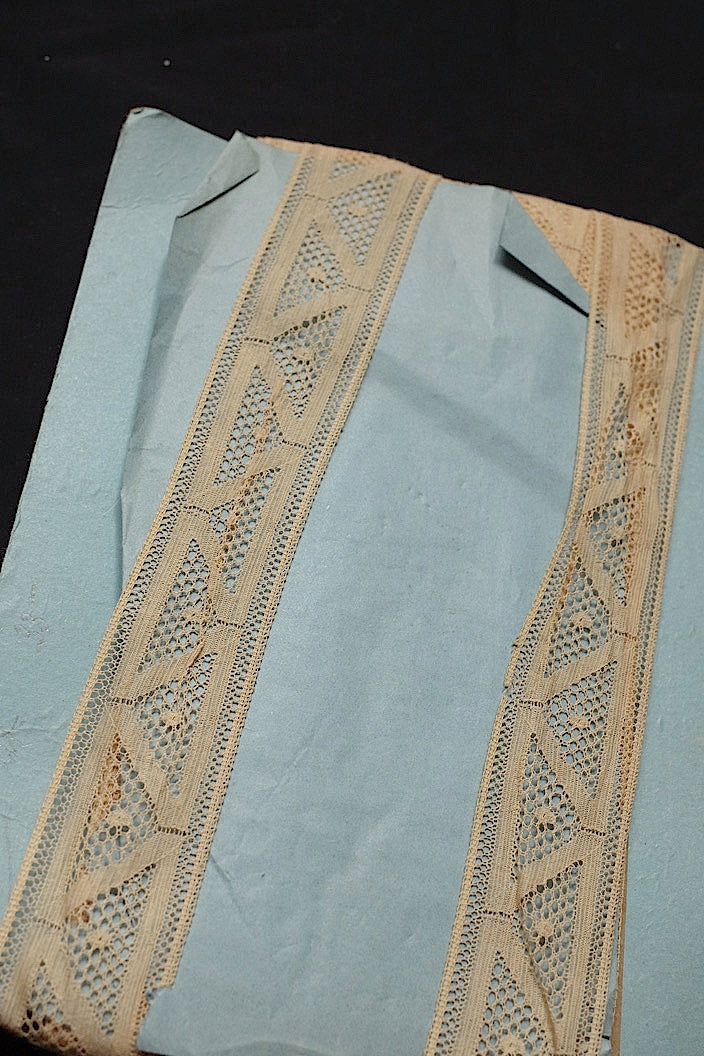 dentelle vintage ヴィンテージレース 10,5m .FR a l'epoque