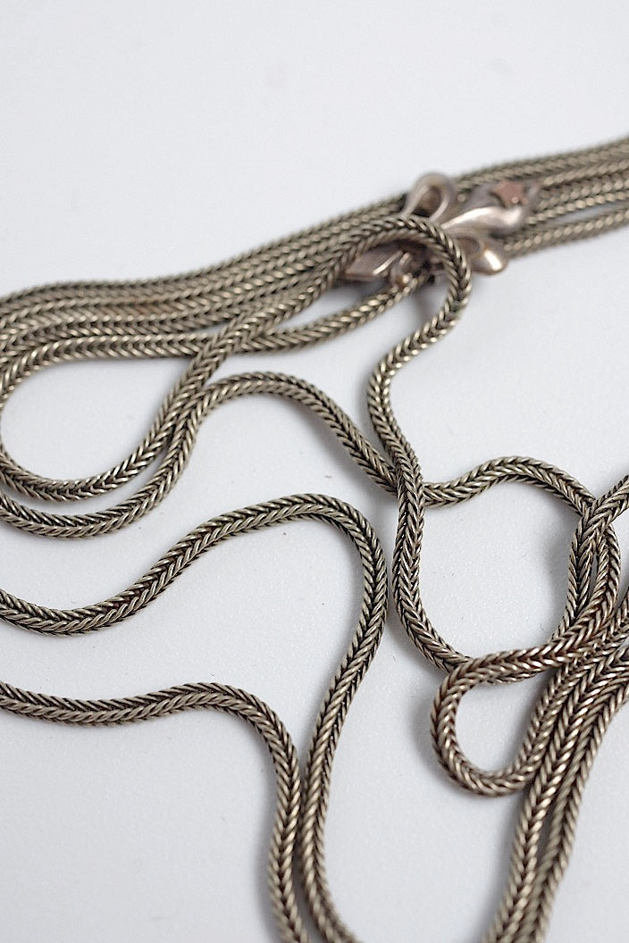chatelaine  antique アンティークチェーン .FR a l'epoque