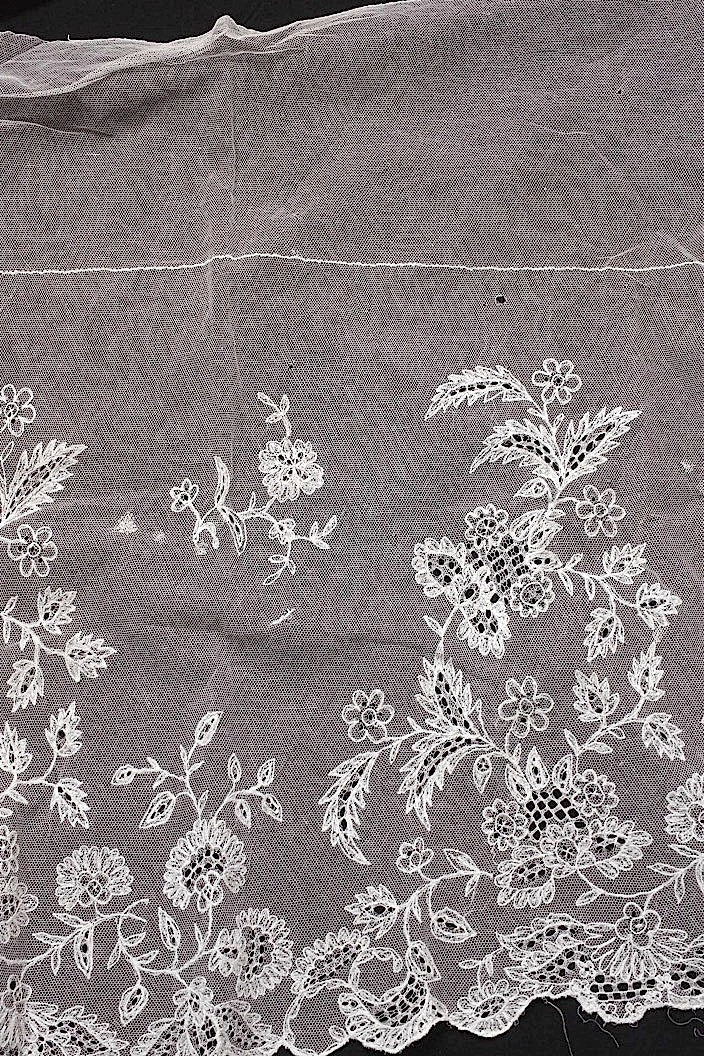 dentelle antique antique lace 210cm
