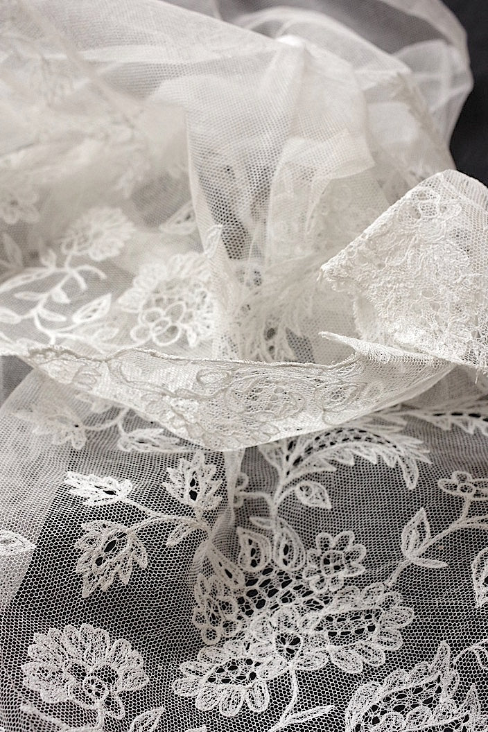dentelle antique antique lace 128cm