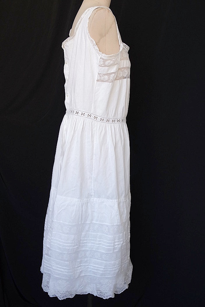 vêtement antique antique embroidered lace dress