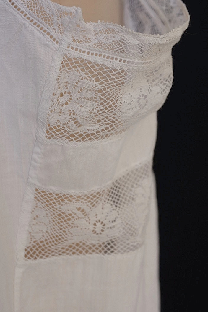 vêtement antique antique embroidered lace dress