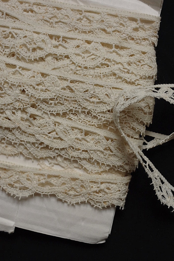 dentelle antique antique lace 2 types