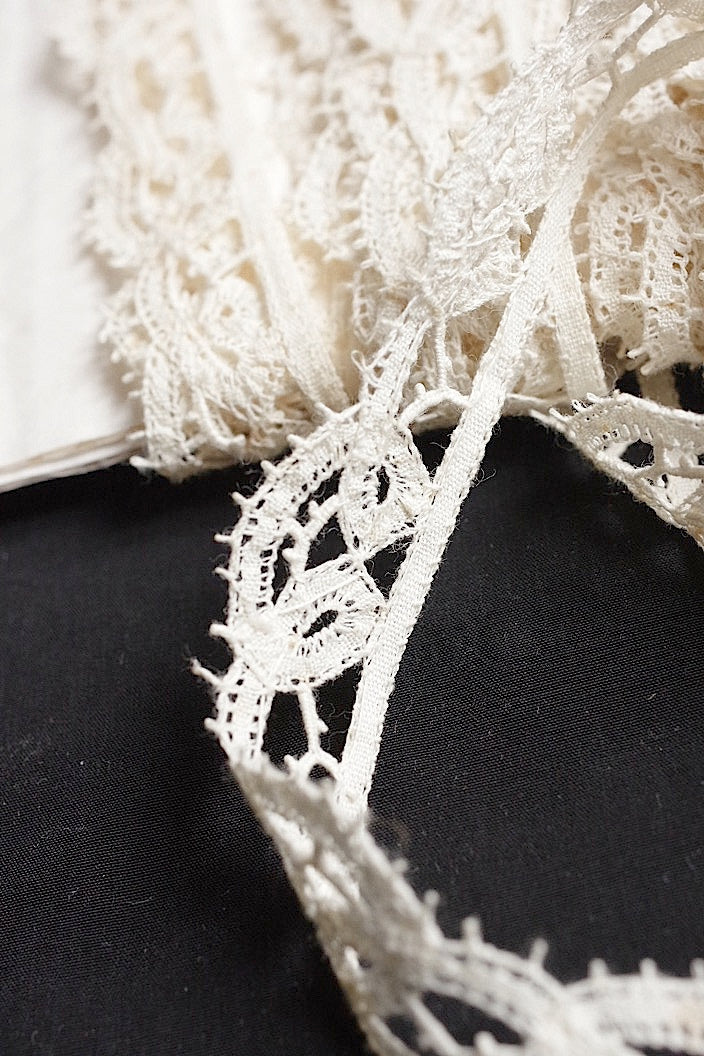 dentelle antique antique lace 2 types