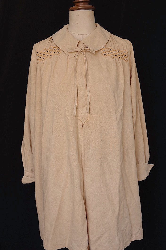 vêtement antique antique dress