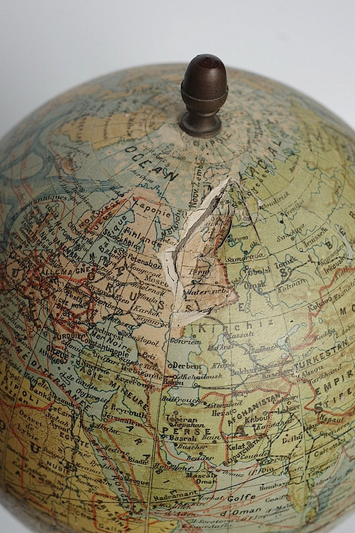 Globe terrestre antique アンティーク地球儀 .FR a l'epoque