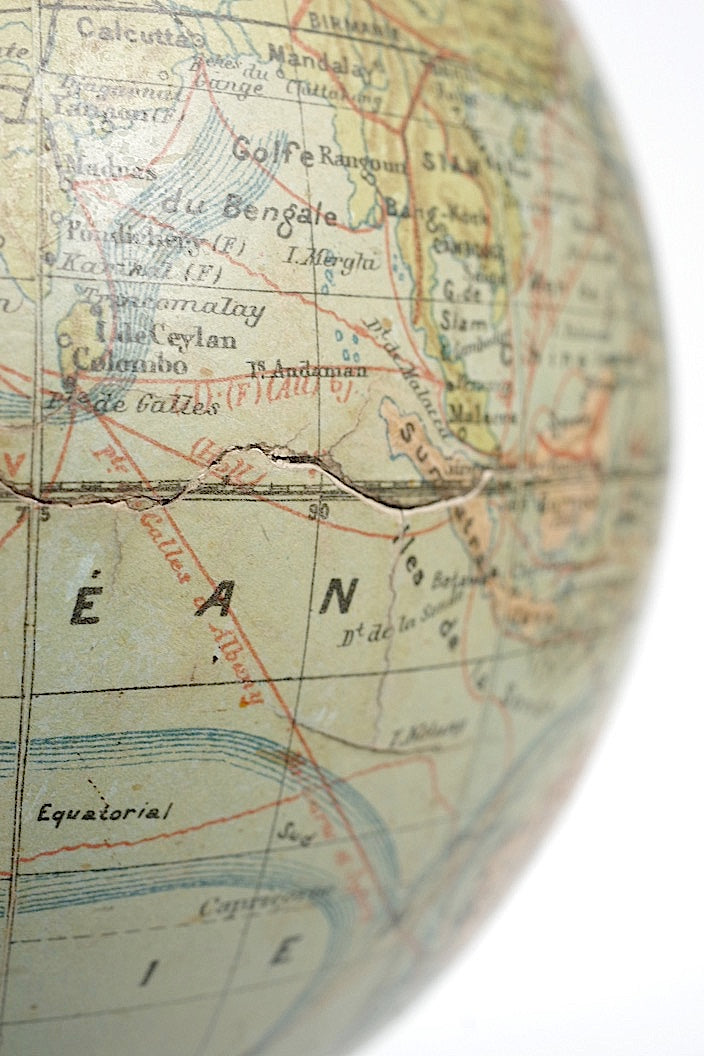 Globe terrestre antique アンティーク地球儀 .FR a l'epoque