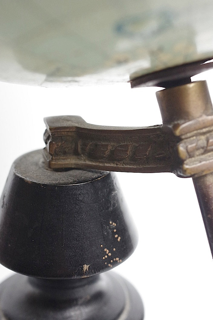Globe terrestre antique アンティーク地球儀 .FR a l'epoque