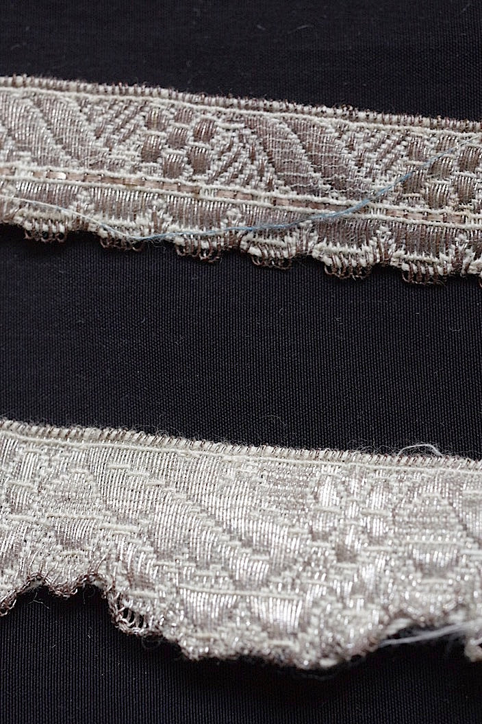 dentelle antique antique metal tape