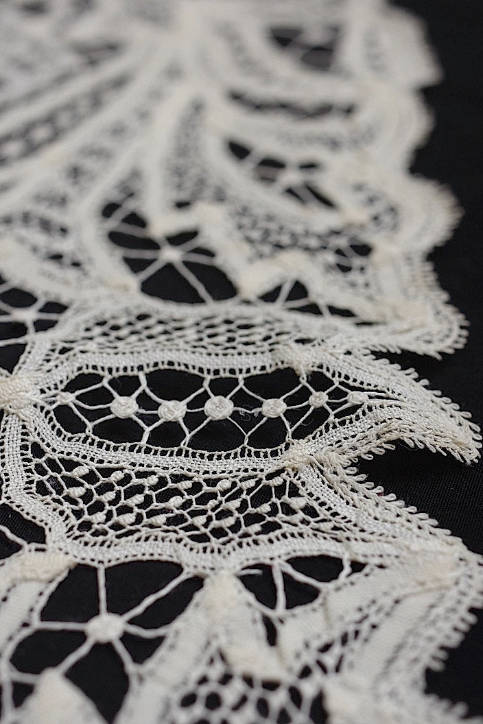 mouchoir antique 2 antique handkerchiefs