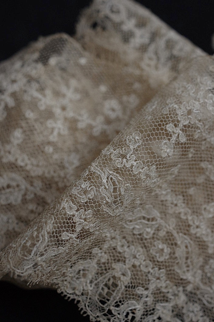dentelle antique アンティークレース 2種