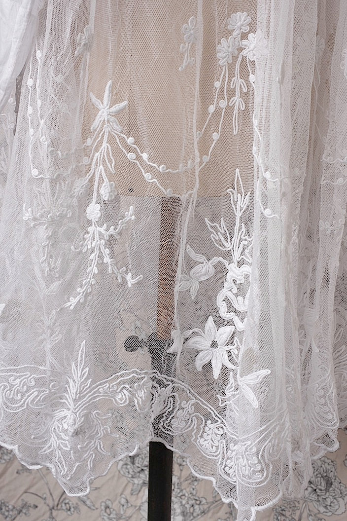 vêtement antique antique church tunic rochet4