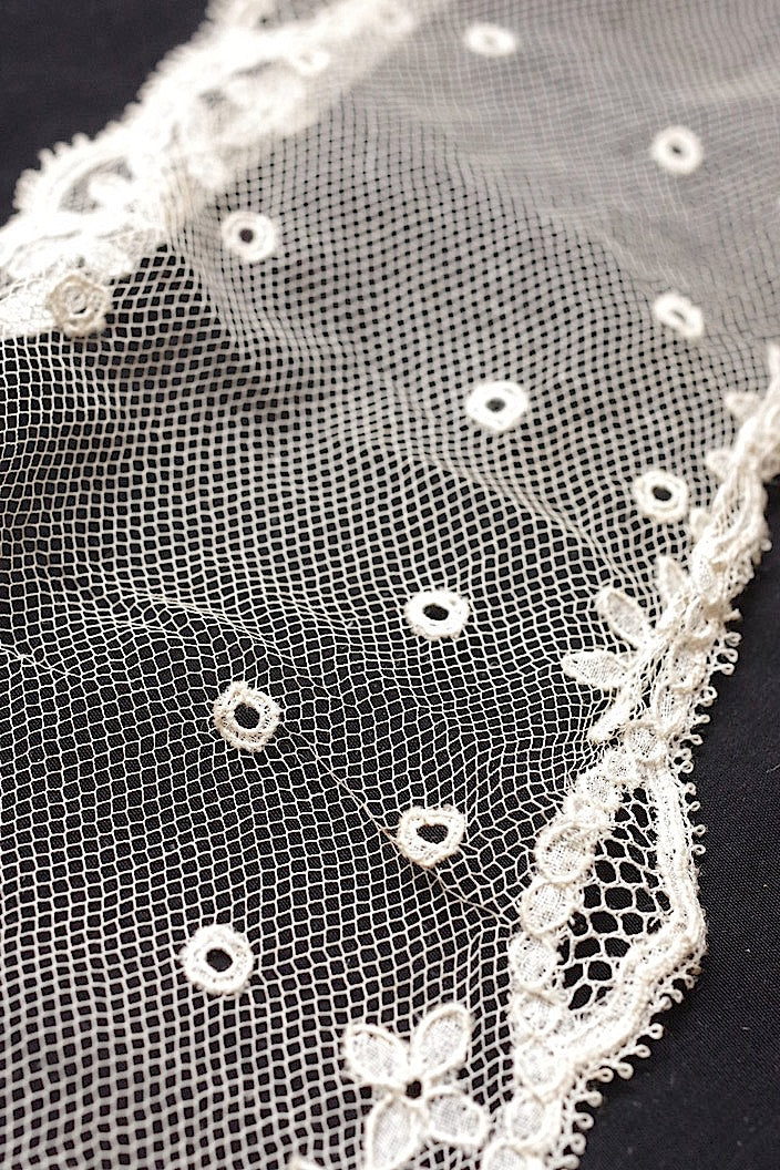 dentelle antique antique lace 2 types