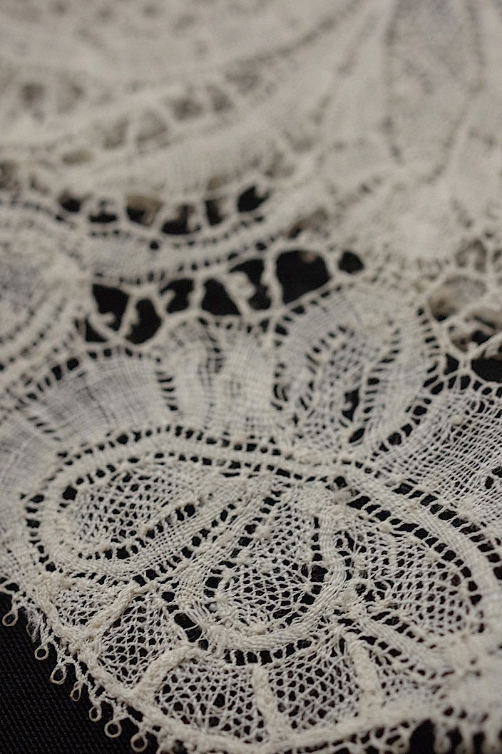 dentelle antique アンティークレース 143cm .FR a l'epoque