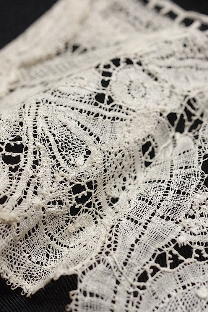 dentelle antique アンティークレース 143cm .FR a l'epoque