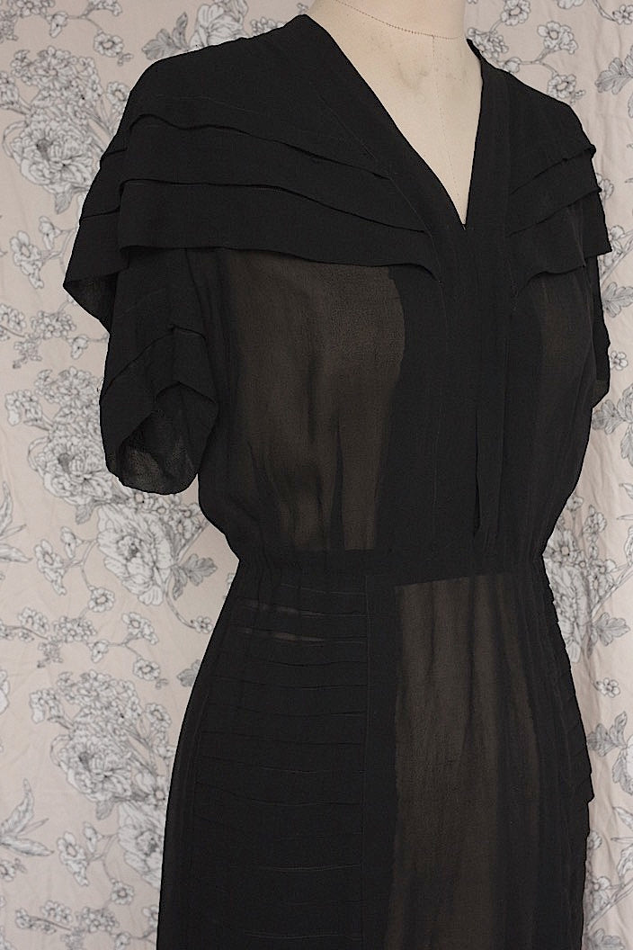 vêtement antique アンティークシフォンワンピース あった場合東さまにご連絡 .FR a l'epoque