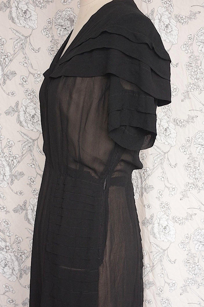 vêtement antique アンティークシフォンワンピース あった場合東さまにご連絡 .FR a l'epoque