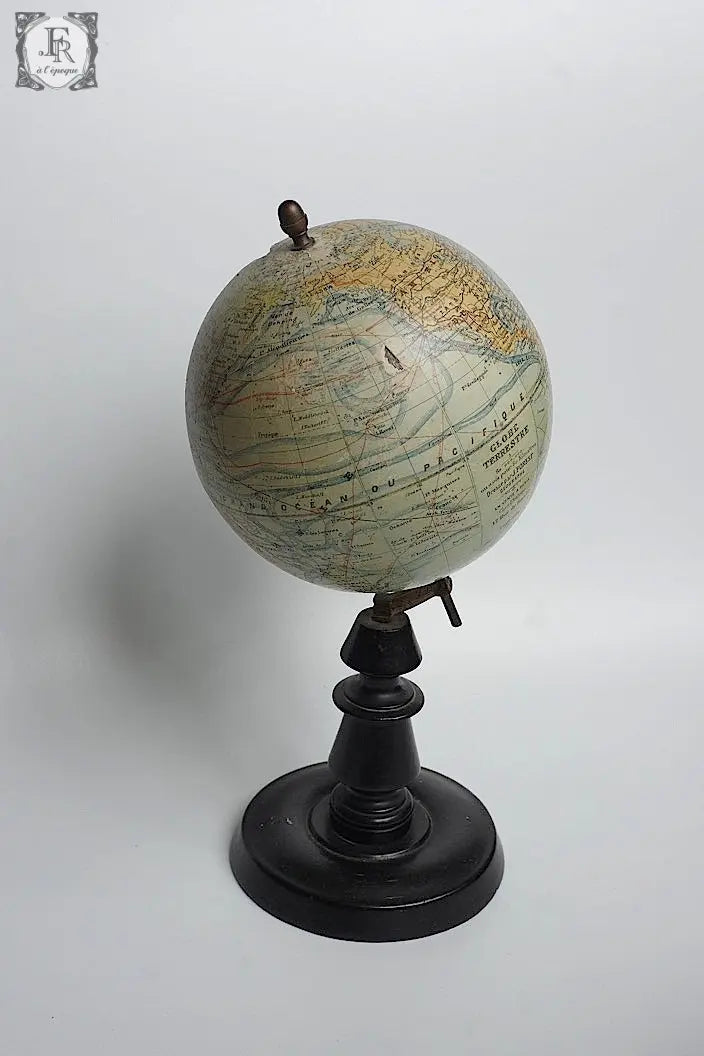 フランスアンティーク地球儀