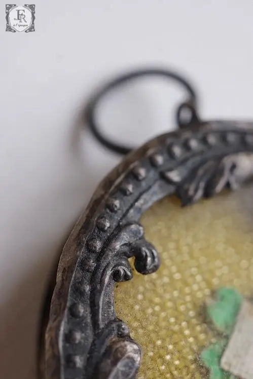 Médaillon reliquaire アンティークメダイ .FR A Ll'EPOQUE