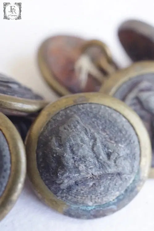 boutons antique アンティークボタン 9 .FR a l'epoque