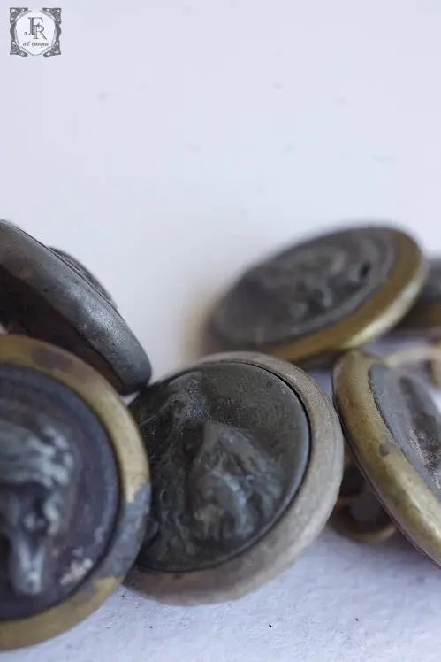 boutons antique アンティークボタン 9 .FR a l'epoque
