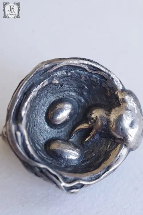 broche antique アンティークブローチ nid .FR a l'epoque