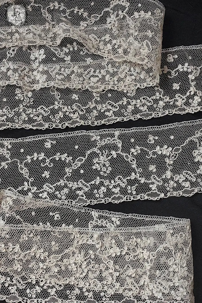 フランスアンティークレース