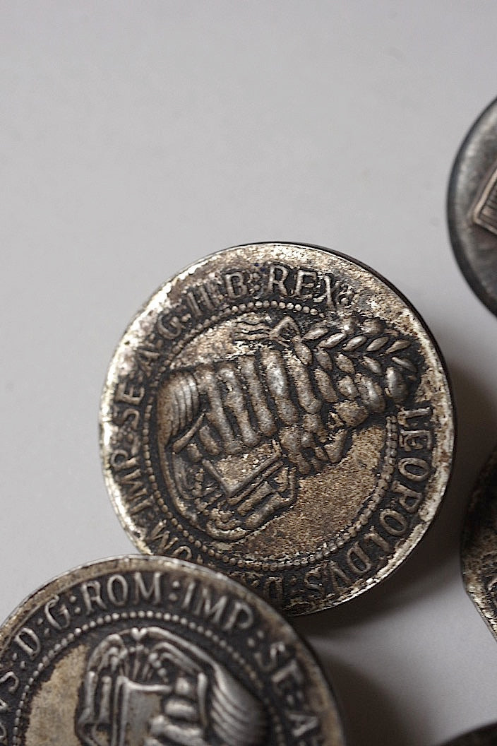 boutons antique アンティークボタン　lots2 .FR a l'epoque