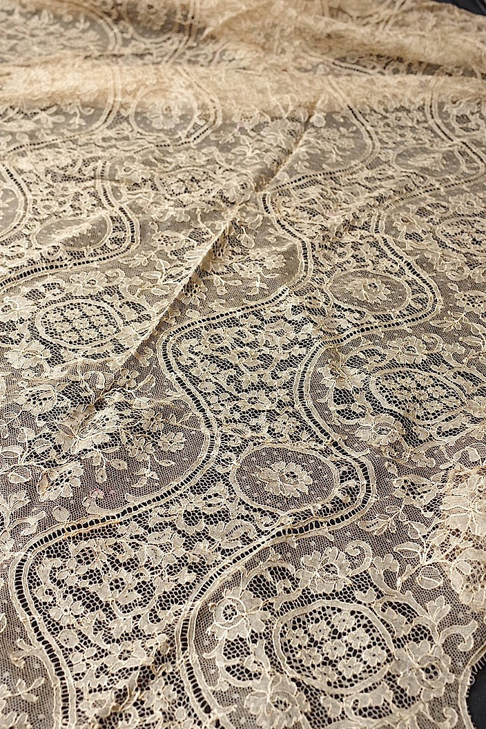 dentelle antique antique lace wide 182cm
