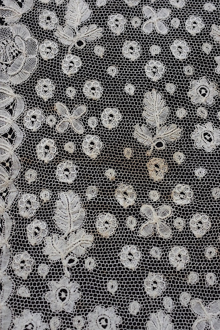 dentelle antique antique lace small flower honiton