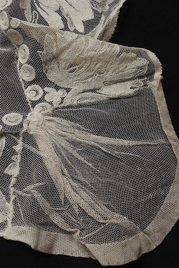 dentelle antique antique lace wide lace and petit cross