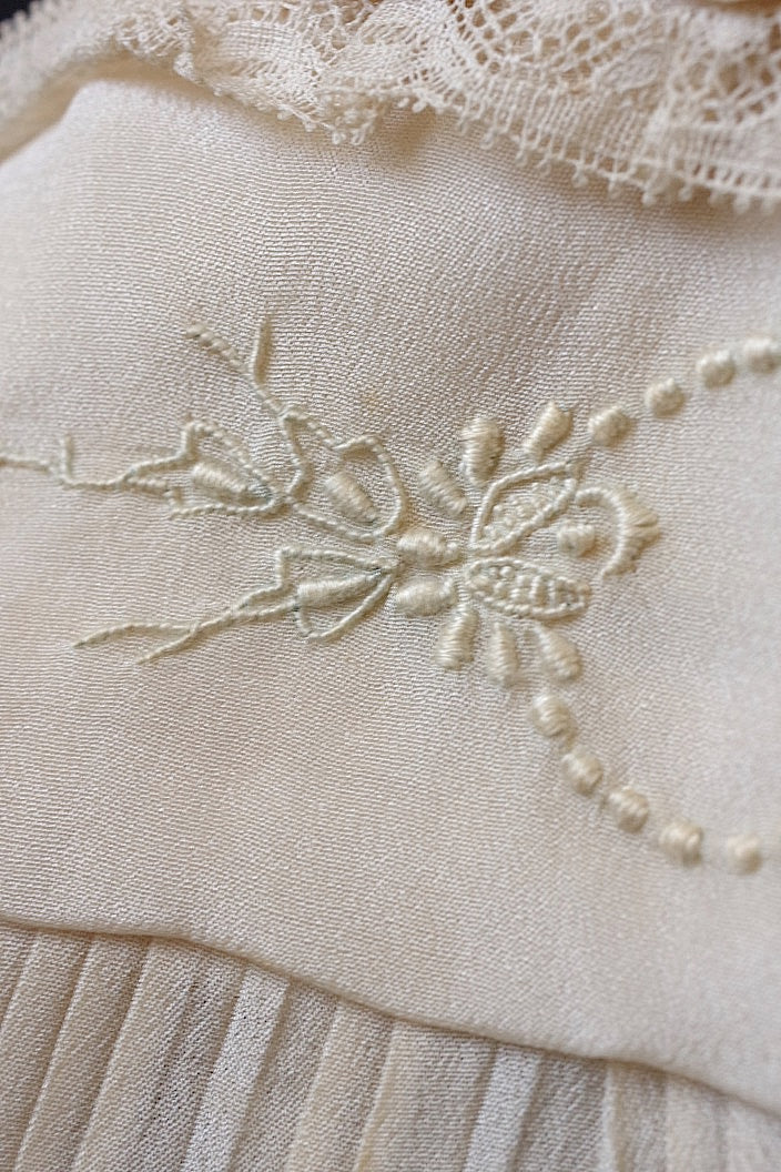 dentelle antique antique lace bonnet