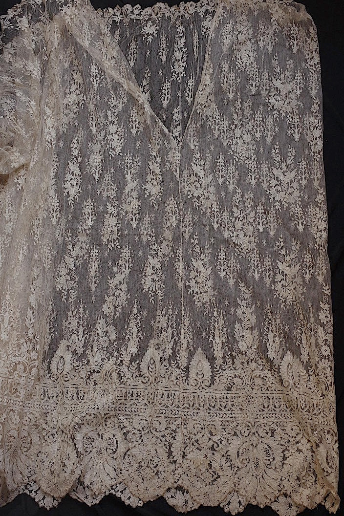 tissu de jupe en dentelle antique antique