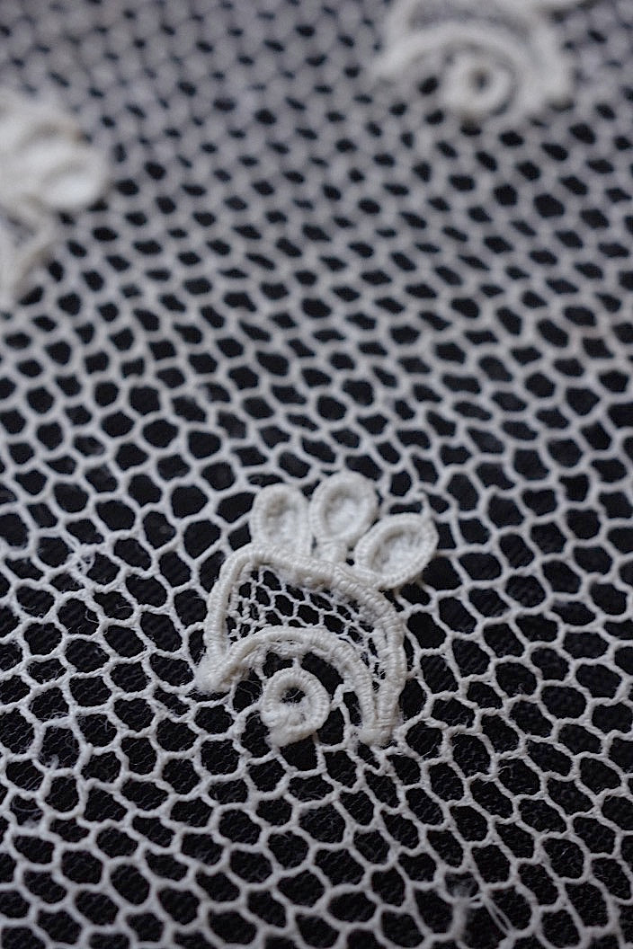 dentelle  antique　アンティークレース　アランソン　par メートル .FR a l'epoque