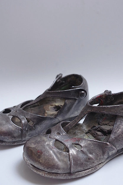 l'objet  antique　アンティークオブジェ　子供靴 .FR a l'epoque