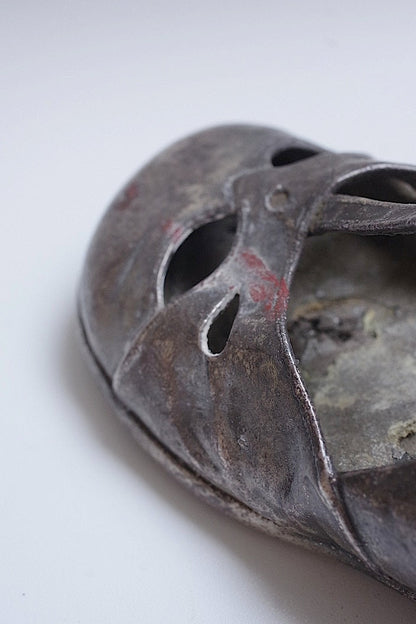 l'objet  antique　アンティークオブジェ　子供靴 .FR a l'epoque