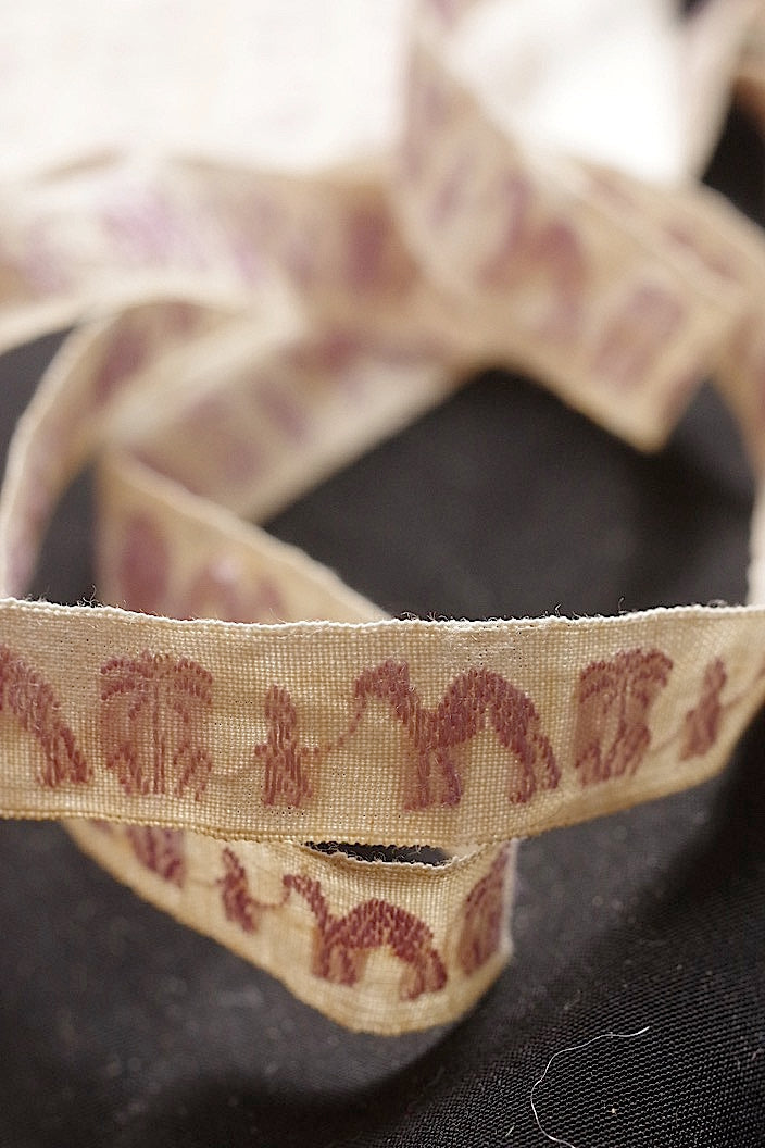dentelle  antique　アンティークruban ラクダ .FR a l'epoque