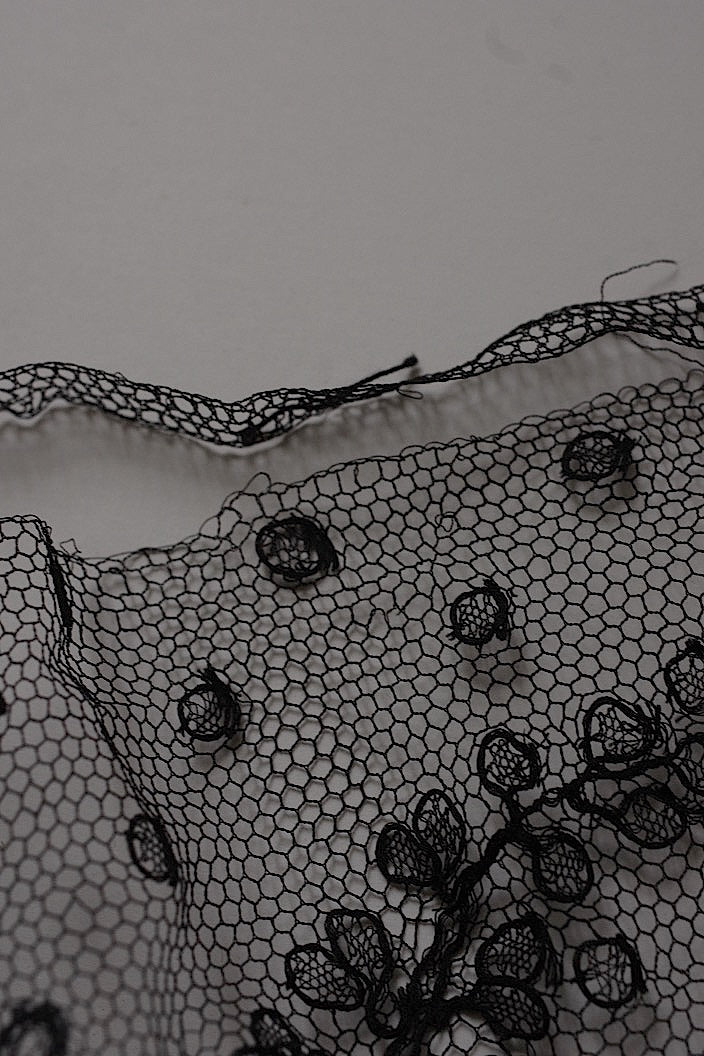 dentelle antique antique lace chantilly lace