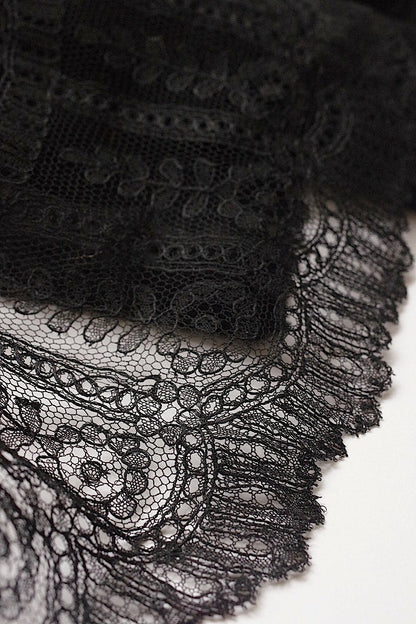 dentelle  antique　アンティークレース　シャンティイレース .FR a l'epoque