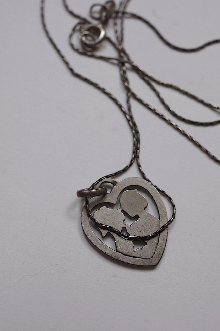 collier vintage ヴィンテージ　ペイネペンダント2 .FR a l'epoque