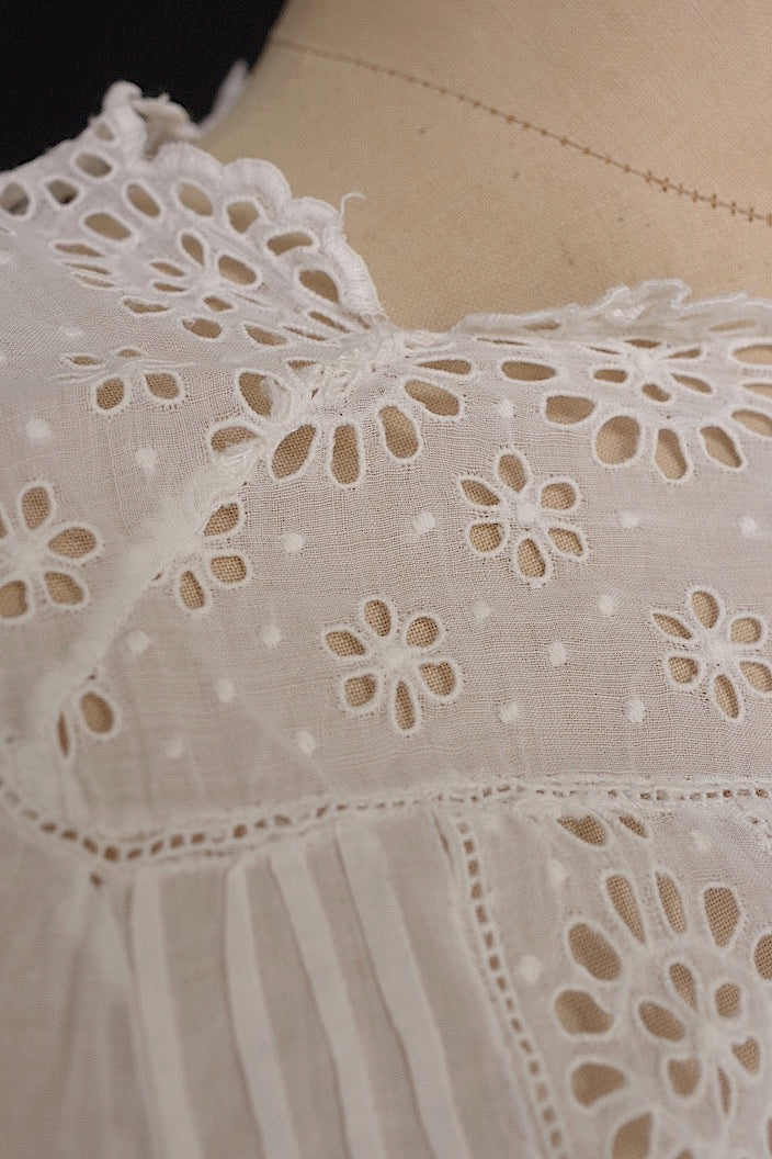 vêtement antique　アンティーク コットンブラウス　1 .FR a l'epoque