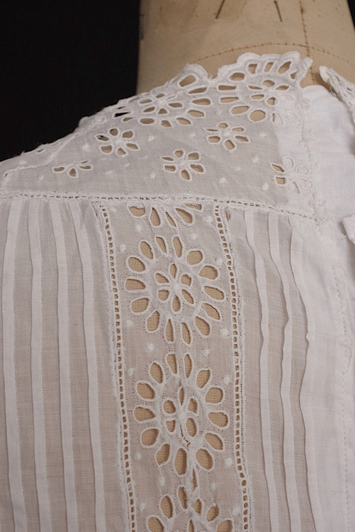 vêtement antique　アンティーク コットンブラウス　1 .FR a l'epoque