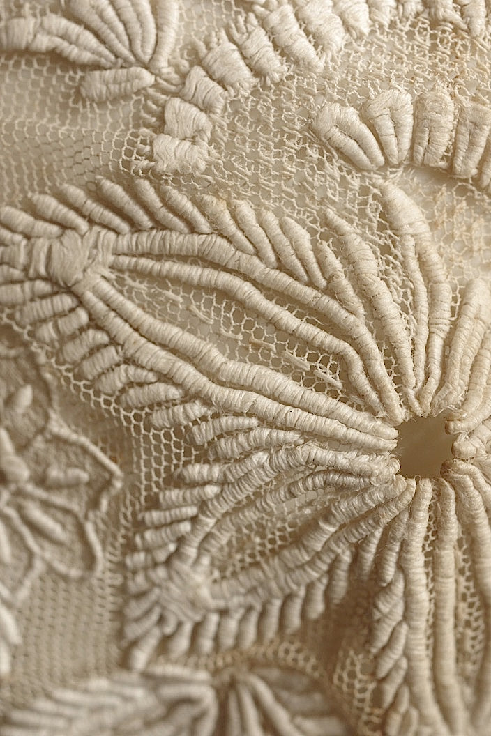 bonnet antique アンティーク刺繍　ボネ3