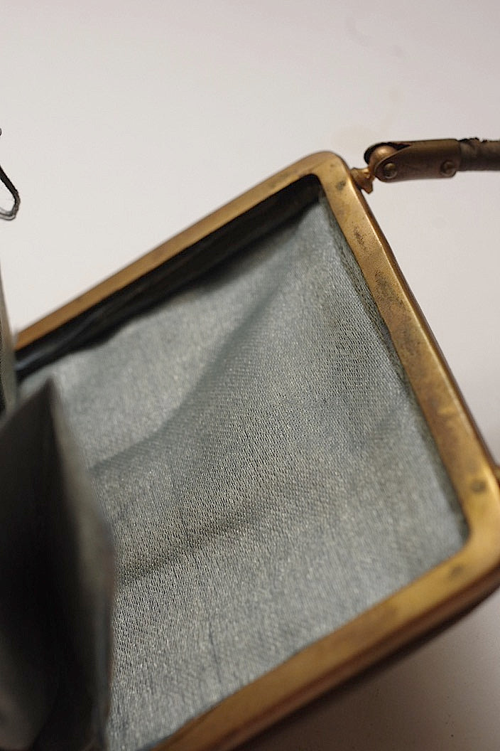 porte-monnaie antique アンティーク petit sac　コイン入れ .FR a l'epoque