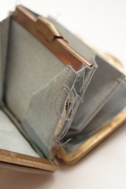 porte-monnaie antique アンティーク petit sac　コイン入れ .FR a l'epoque