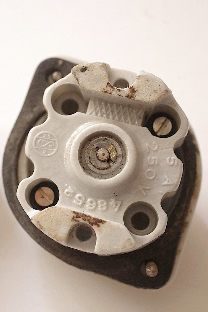 commutateur antique アンティークスイッチ　Switch 1 .FR a l'epoque