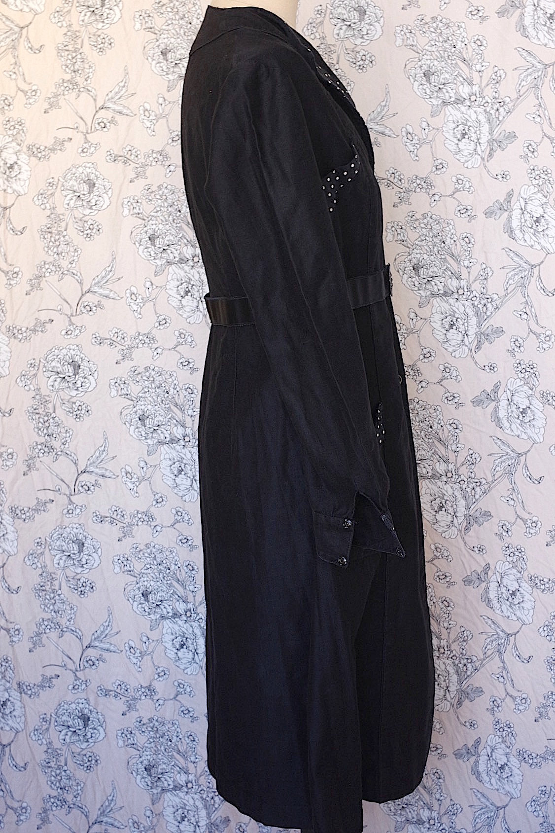 vêtement vintage ヴィンテージ　ワンピース noir .FR a l'epoque