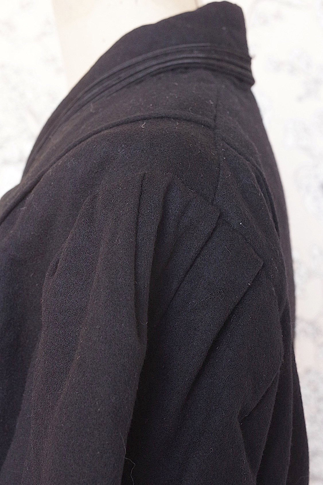 vêtement antique アンティークジャケット　veste noir .FR a l'epoque