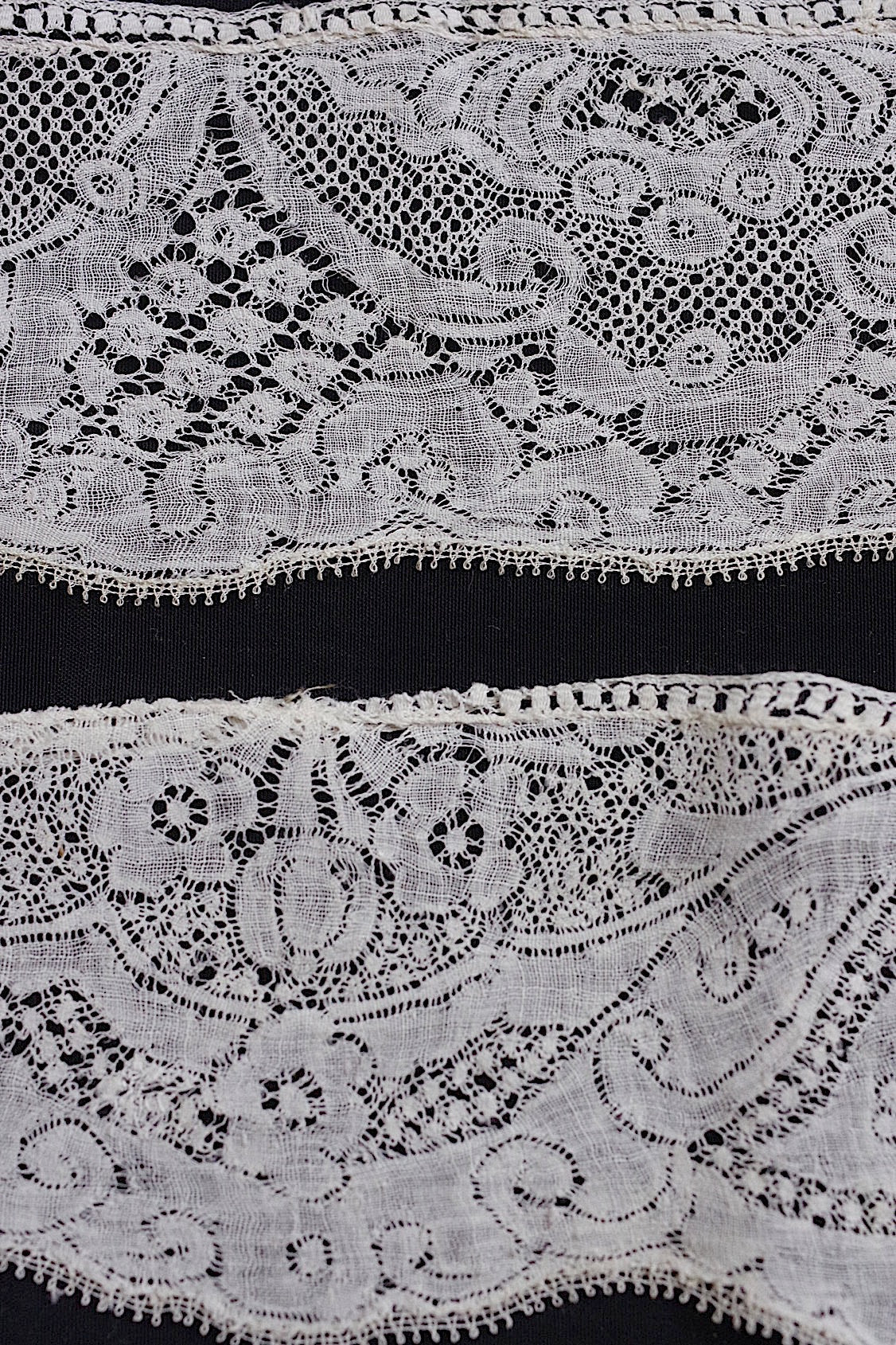 dentelle antique アンティークレースバンシュ　100cm 50cm .FR a l'epoque