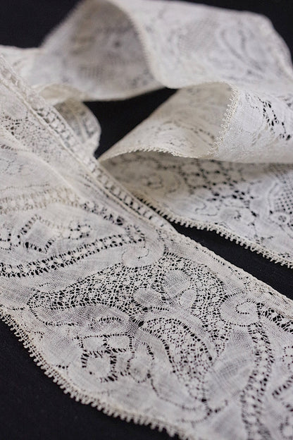 dentelle antique アンティークレースバンシュ　100cm 50cm .FR a l'epoque